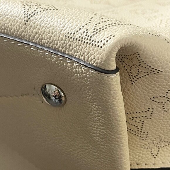 Authentic Louis Vuitton Monogram Carmel Hobo Mahina Leather Shoulder Tote Bag - Picture 13 of 16